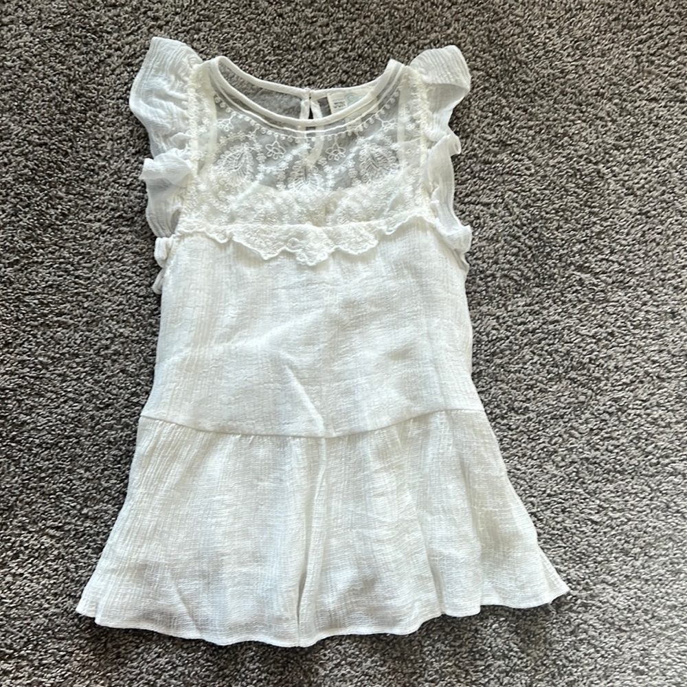 Lace Ruffled Tank Shirt. Cream color size XXS